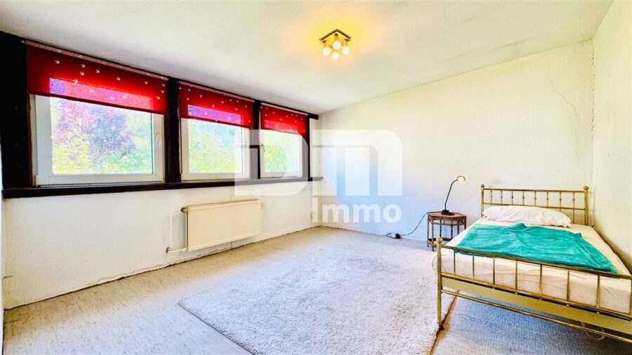 Gepflegte Doppelhaushälfte am Rüsteberg mit Panoramablick über Kassel mit Garten und Stellplatz - DG Schlafzimmer / Kind 2 / Gäste